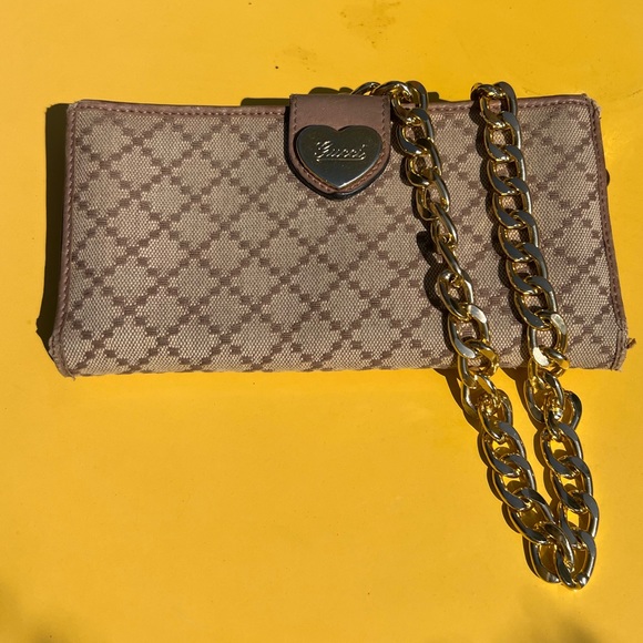 Authentic Gucci wallet on chain - Picture 3 of 15